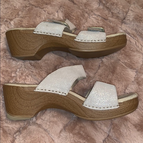 Dansko Sophie ivory gold sandals - Picture 4 of 5